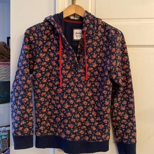 Women’s Boden Big Button Floral Hoodie Size 4.